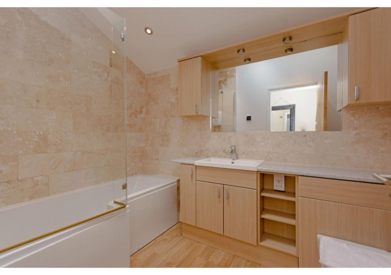 Warwick Views - Family Hot Tub Lovely Views With Ample Parking * Torquay