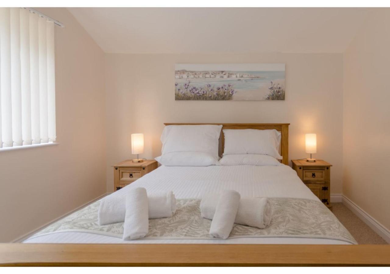 Warwick Views - Family Hot Tub Lovely Views With Ample Parking *